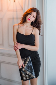 王亮李美诗